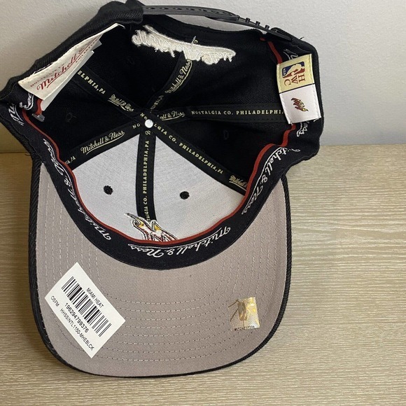 Mitchell & Ness Miami Heat Snapback Hat Logo Remix Black Adjustable New with Tag - Picture 4 of 6